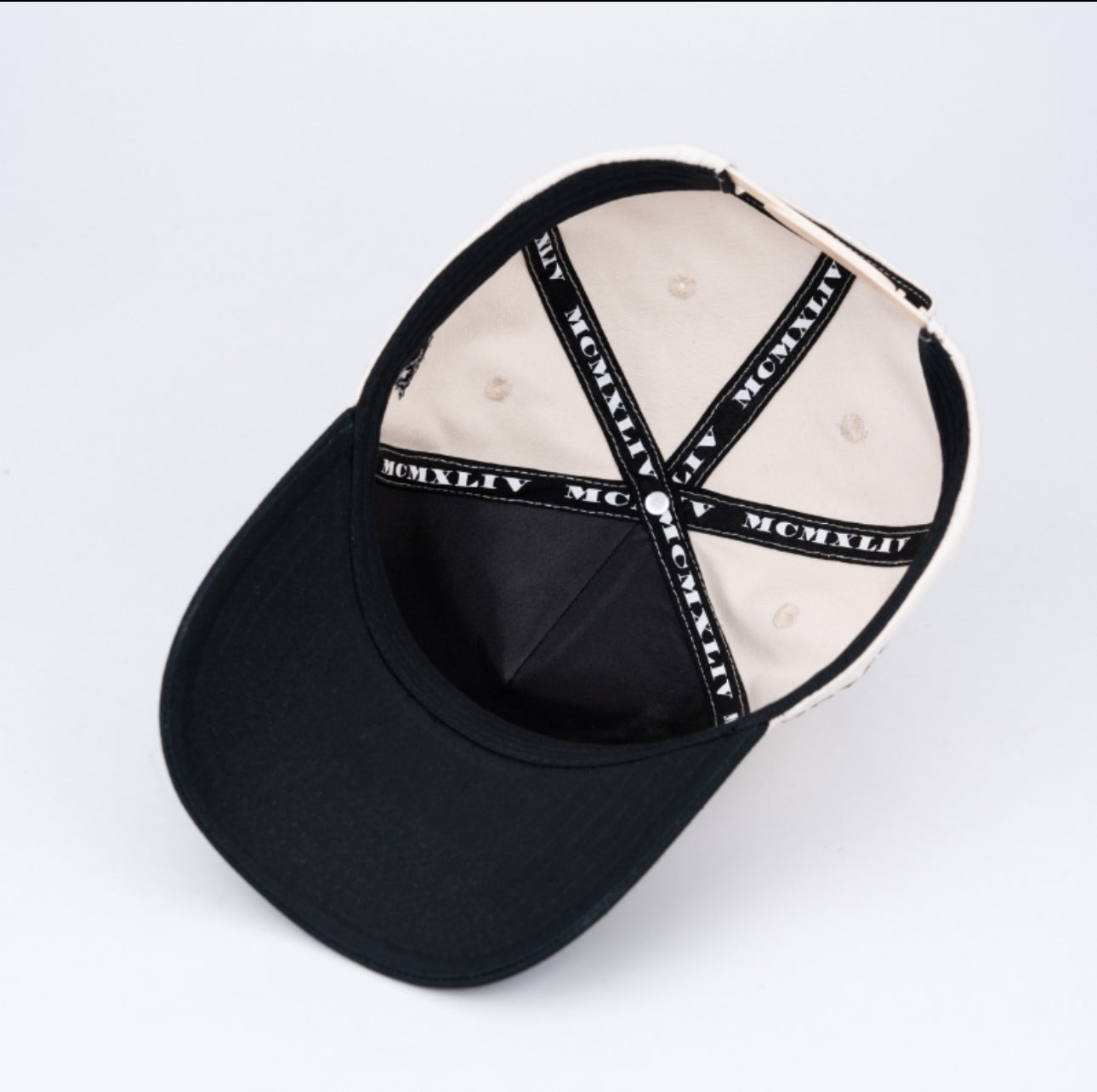 Mustang Panel Cotton Structured SnapBack (Off-White/Black)